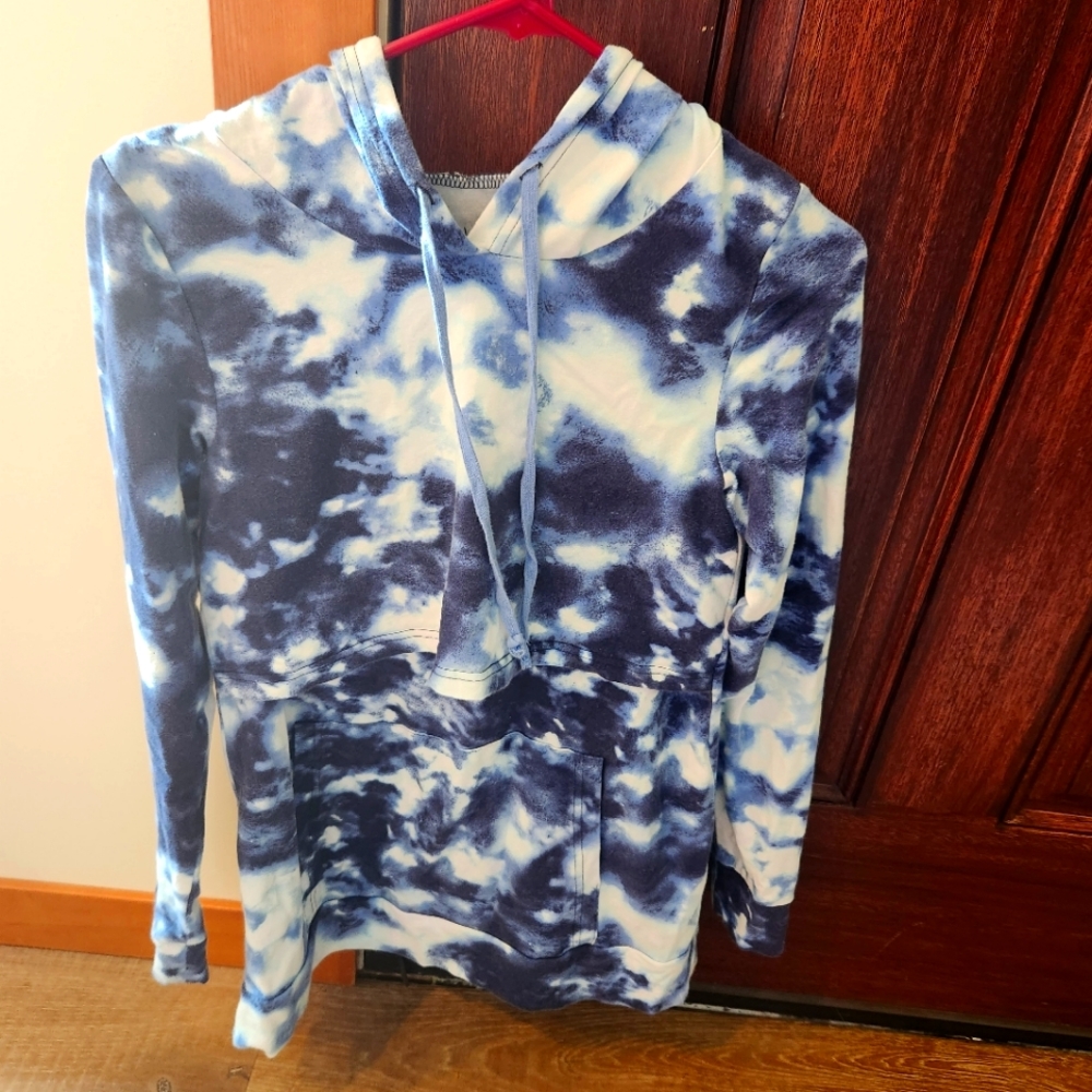 Latched mama lightweight hoodie
